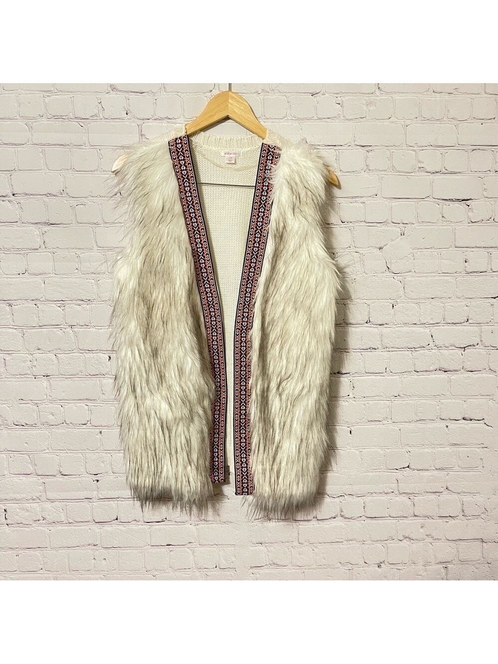 Nwot-Xhilaration Faux Fur Knit Vest